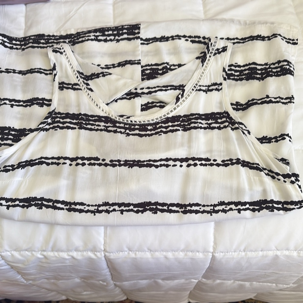 NWT‎ Santiki Ruby  Relaxed Sleeveless Tank Top black, and white striped M - Picture 4 of 7